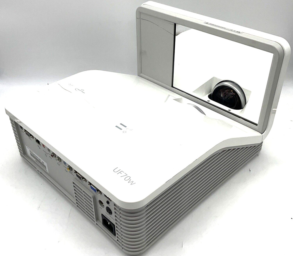 SMART UF70W HDMI Short Throw Projector