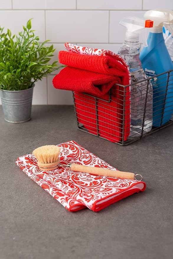 Cleaning Collection Multi-Purpose Microfiber Red Damask Dishtowel Set