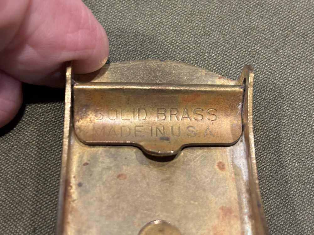 WWII US Army Unofficial Large Brass Belt Buckle with Crossed Rifles