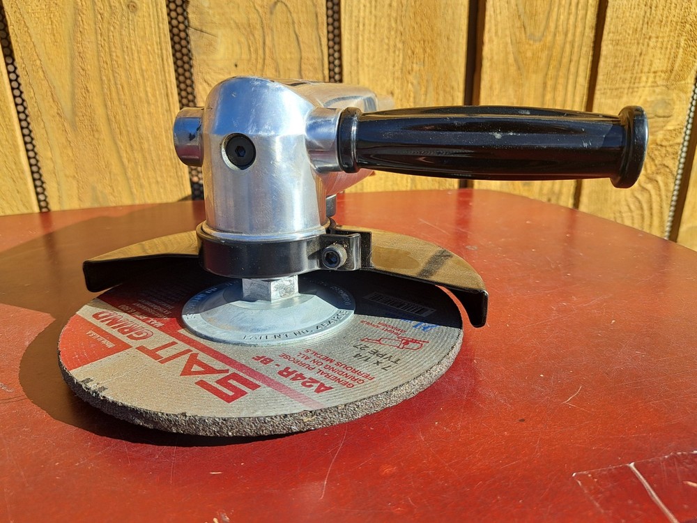 Gison GP-831LN Air 7" Angle Grinder Used