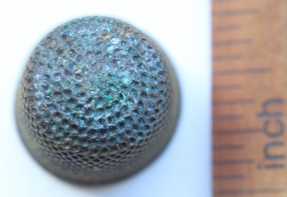 Antique Old Bronze Thimble (Y23-10-03)