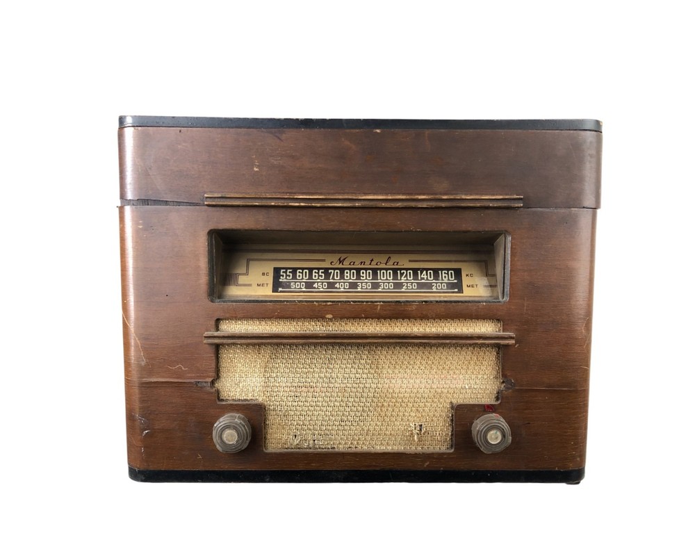 Mantola AM Radio Record Player Phonograph Model R655-W Untested