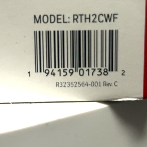 Honeywell Home X2S (RTH2CWF) Smart Thermostat Wifi Programmable. SLIGHT DAM PKGE