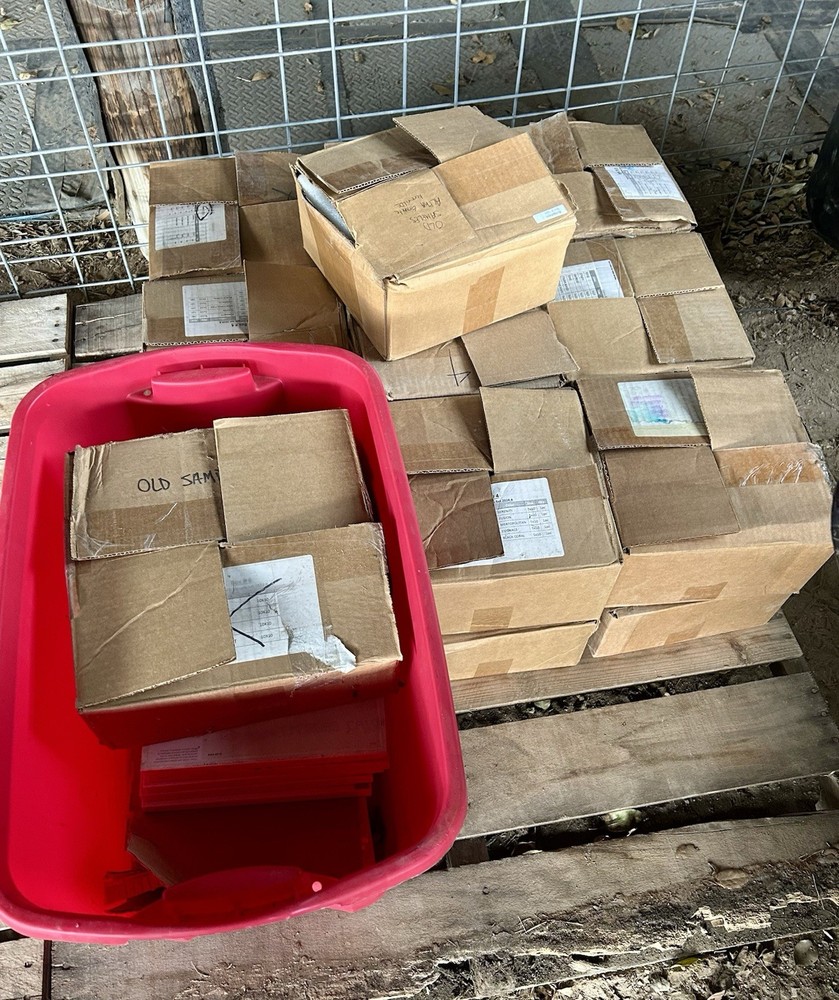 Pallet Of Assorted Quartz Tiles
