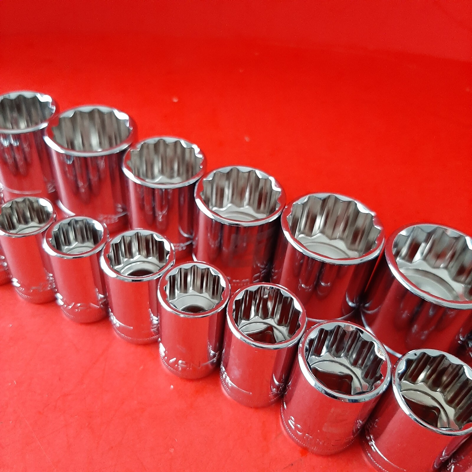 NEW CRAFTSMAN Easy Read 24pc 12pt 1/2 Drive METRIC Socket Set 9-30mm,32mm,36mm