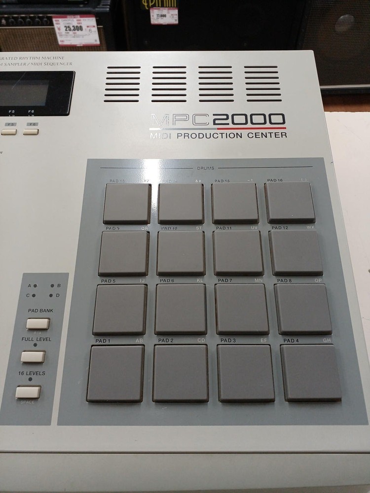 AKAI Sampling Machine MPC2000 MIDI Japanese Edit Good