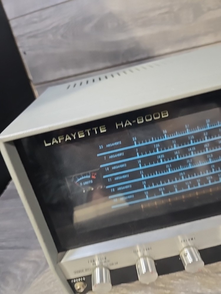 Lafayette HA-800B Solid State Communications Receiver W/ HE- 48C Speaker Tested