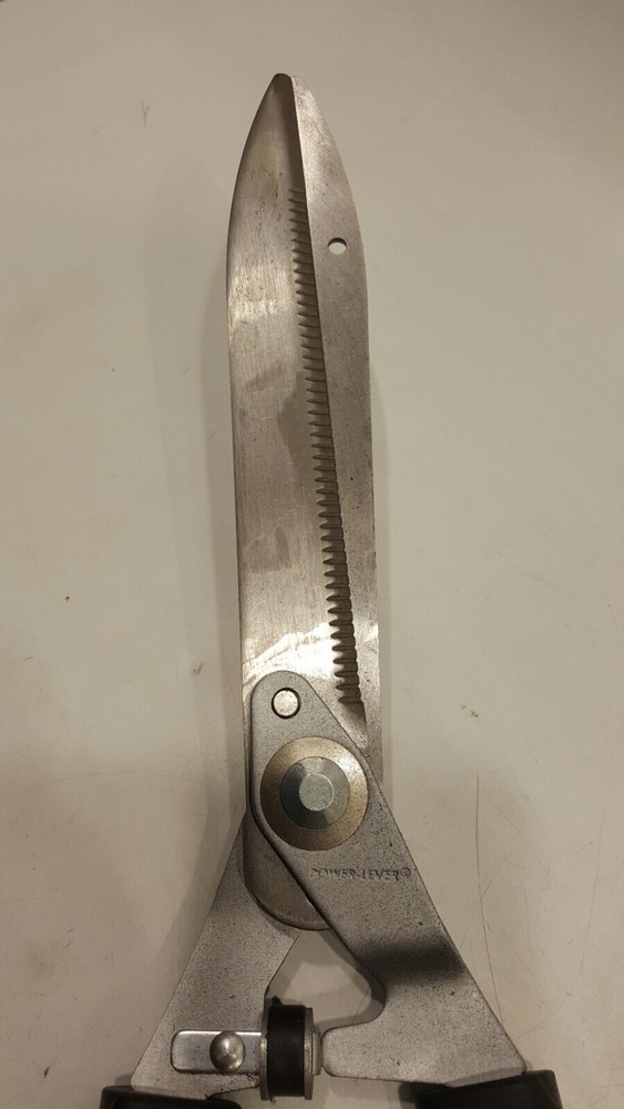 Fiskars Power-Lever 25-33" Extendable Hedge Shear, New