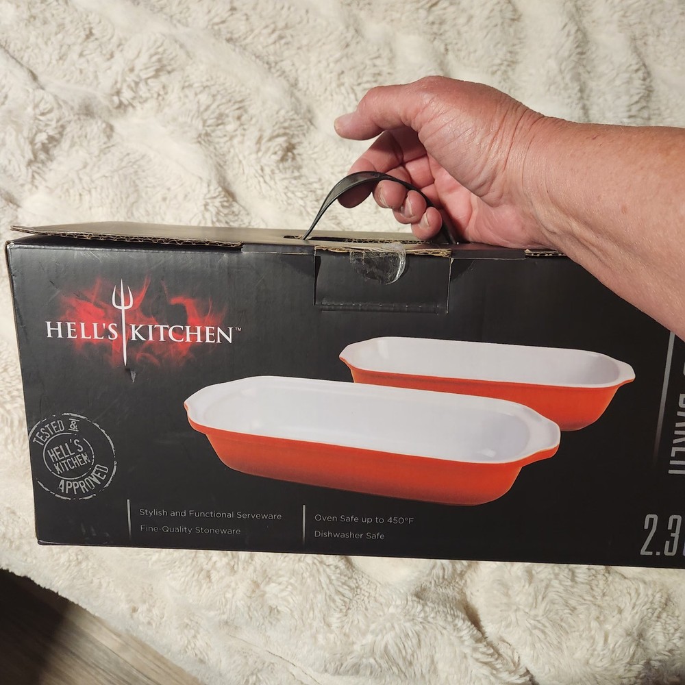 NIB Hells Kitchen Artisan Bread Baker Gordon Ramsey 2.3 Quart Stoneware Orange