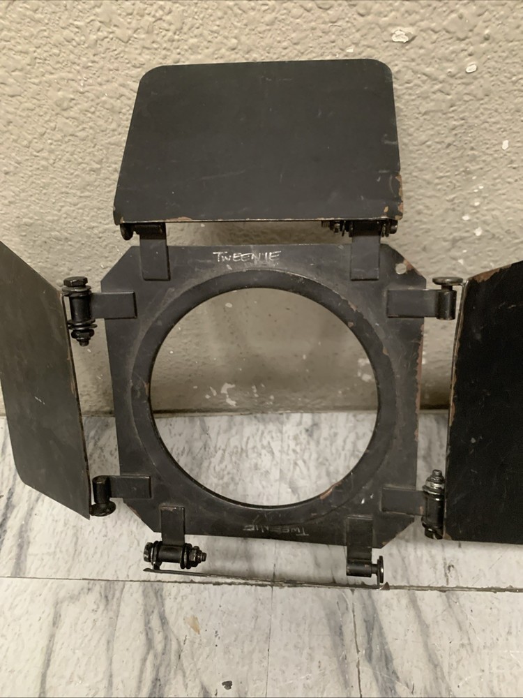 Mole Richardson Barn Doors Light Shield, Mini