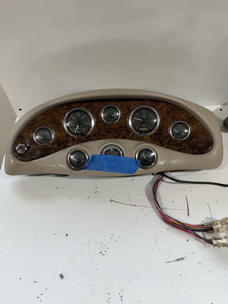 marine FRESH WATER 02 searay 185 dash panel gauges