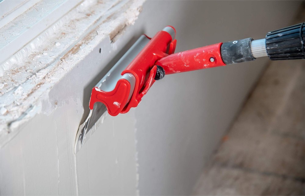Extendable Drywall Skimming Blade Handle, 38.5 - 63 - LEVEL5 | Pro-Grade |