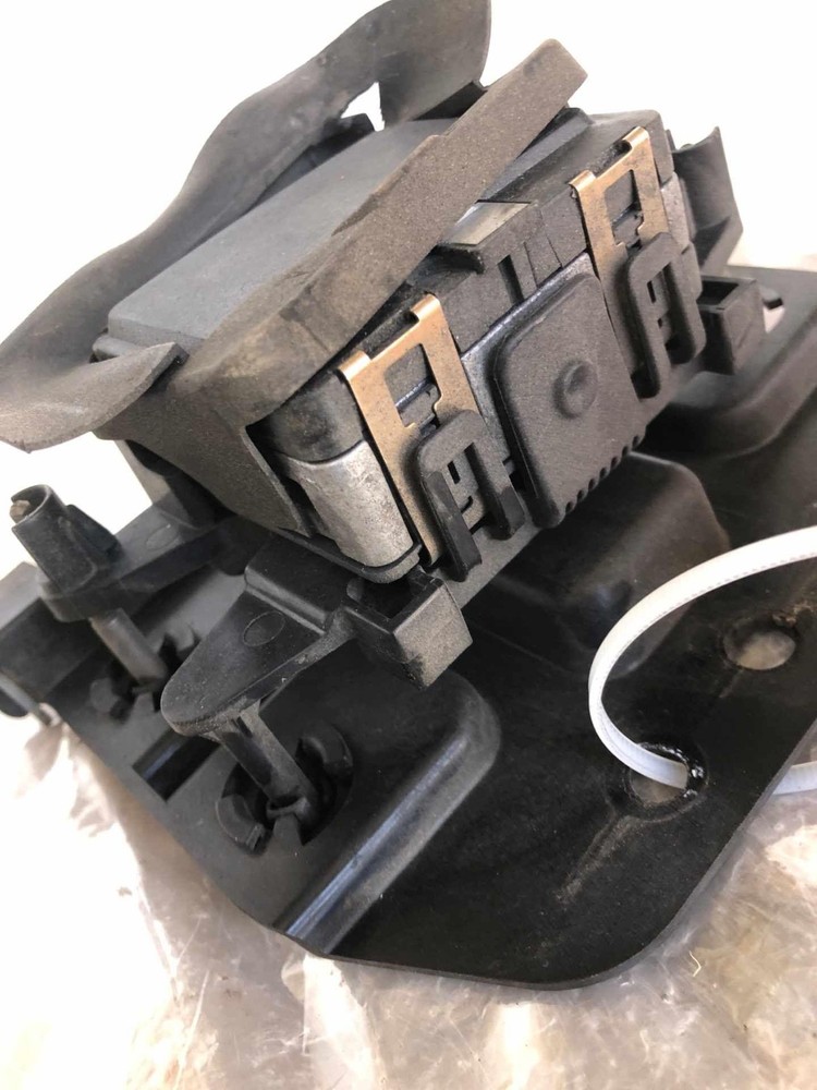 2015 TESLA S Radar Sensor Control Computer Module Bracket Assembly OEM