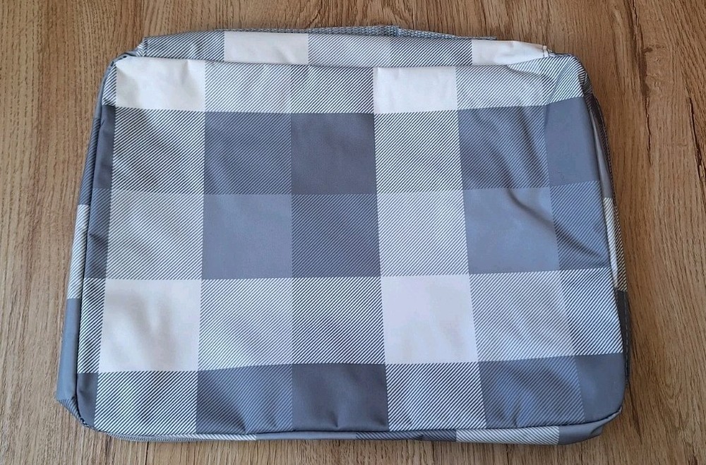 Thirty One MEDIUM Packing Cube in Brushed Check NEW