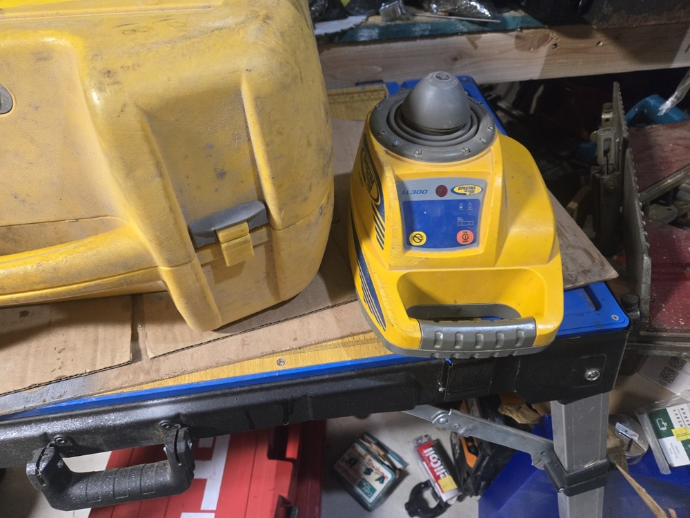 Spectra Precision LL300N Self-Leveling Laser with damage