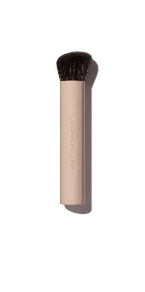 No Makeup Makeup Foundation Brush   (NEW IN BOX)