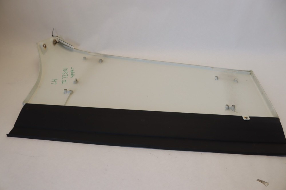 2008-2017 FREIGHTLINER CASCADIA 125 LEFT FAIRING CAB UPPER EXTENDER PANEL OEM