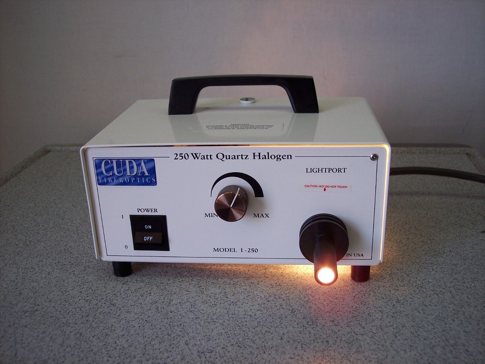 Cuda Fiberoptics I-250 Quartz Halogen Light Source