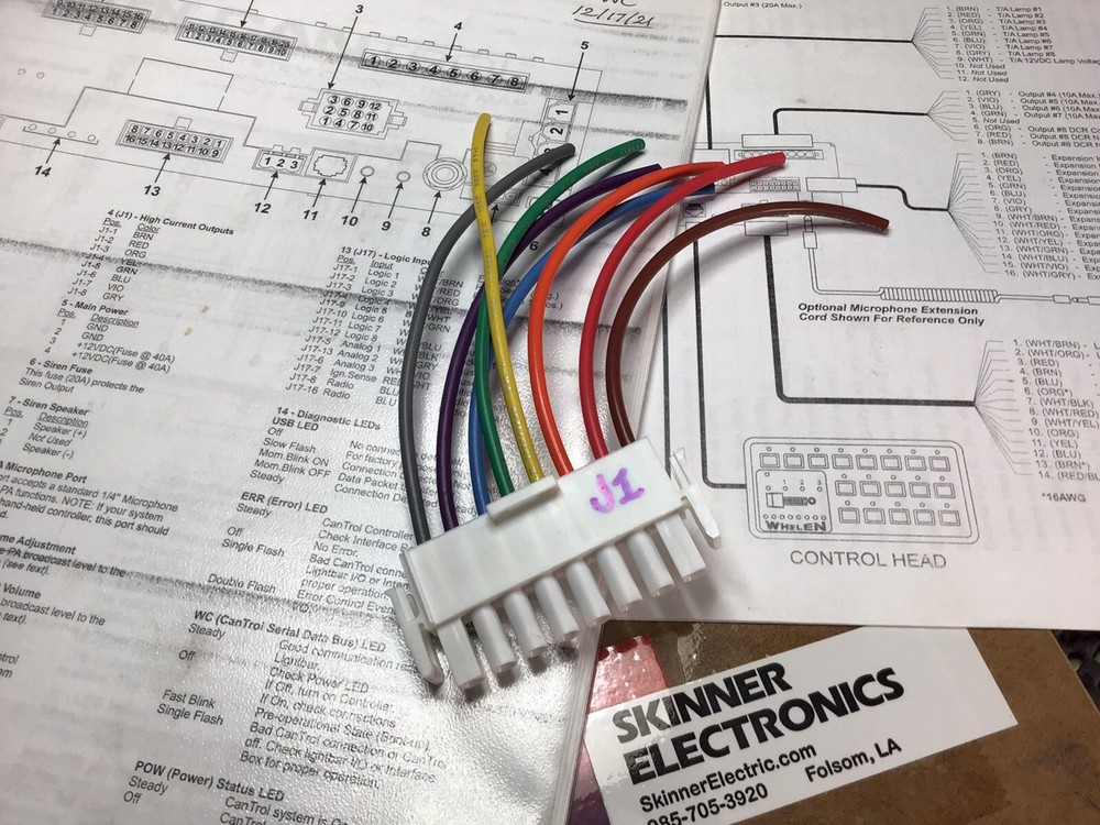Whelen Sapphire Cantrol  High Current Output Plug J1 8 Socket