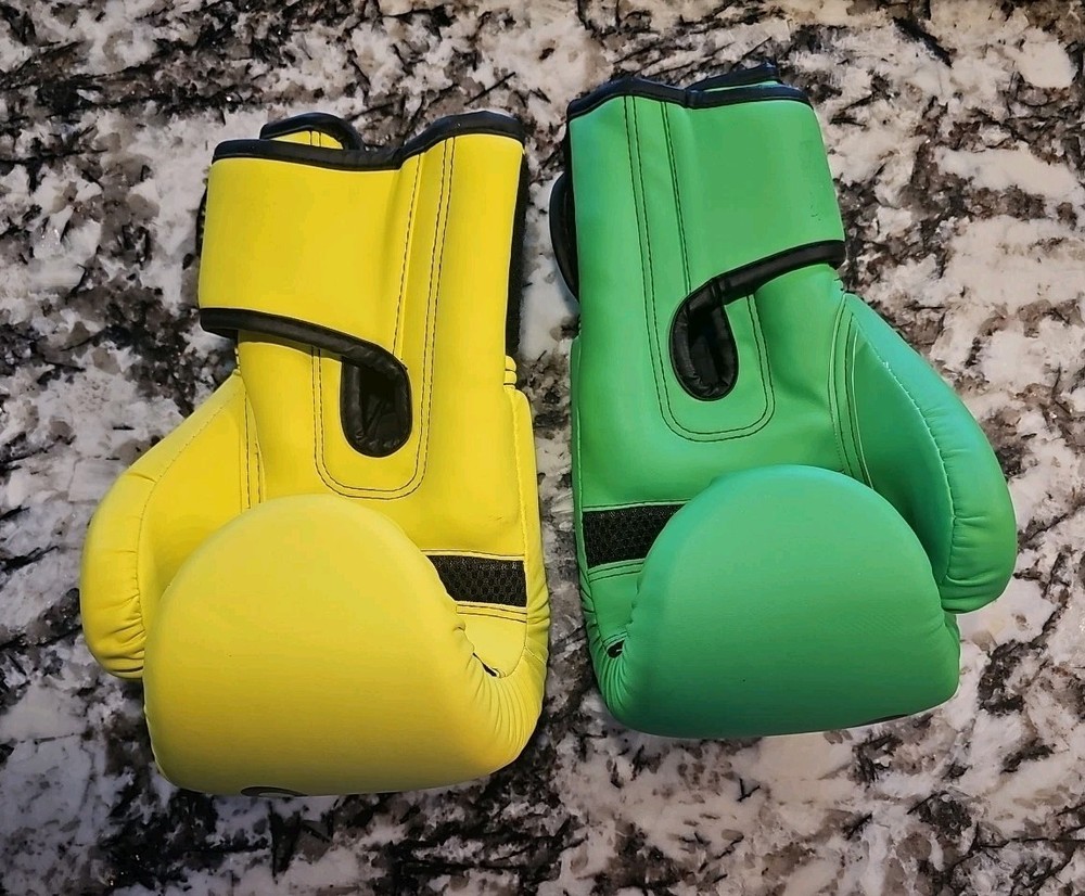 Dribble Up Smart Boxing Gloves Small - Includes Gloves Only