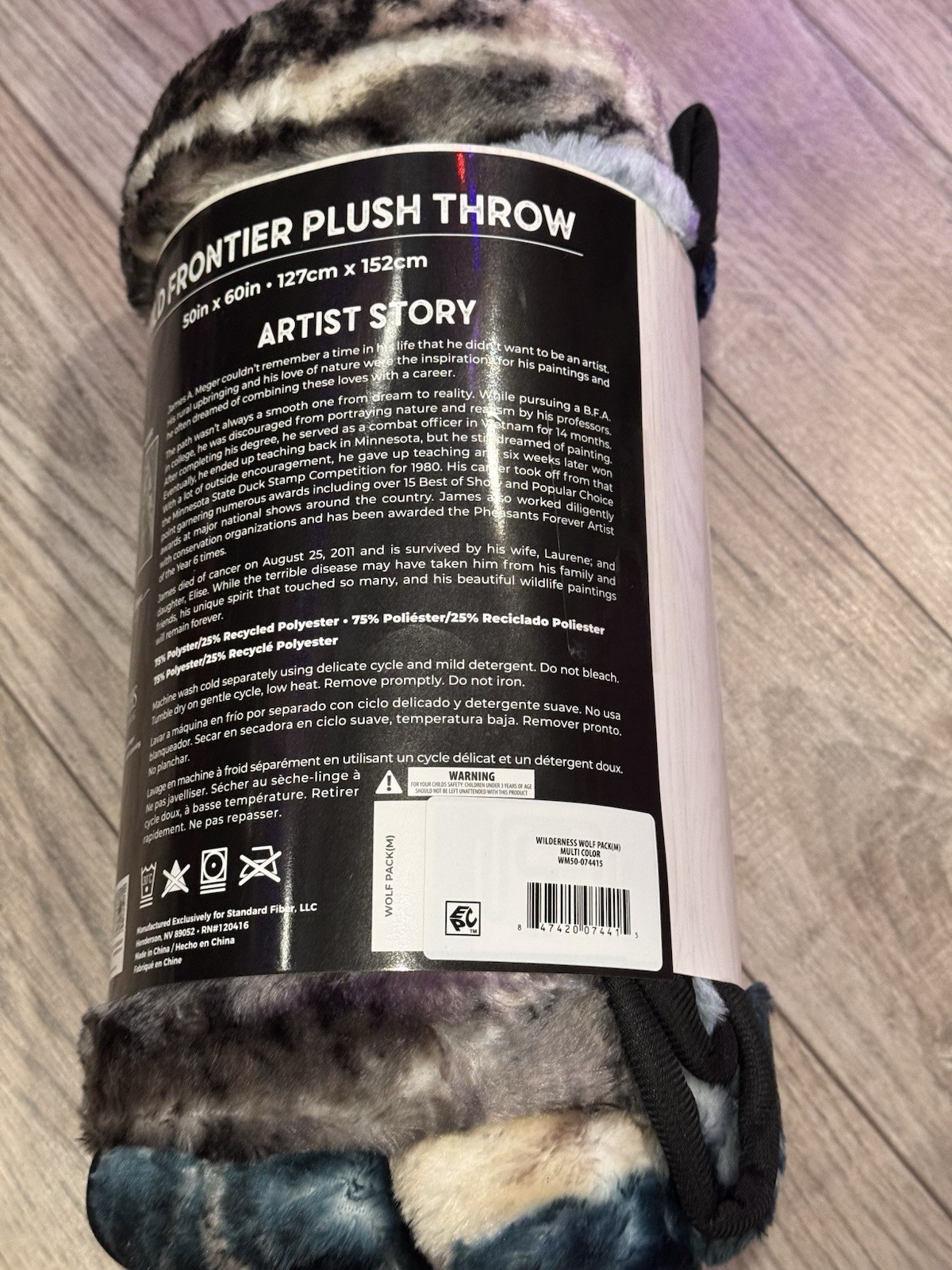 Wild Frontier 50”x 60” Wilderness Wolf Pack Plush Throw Blanket NEW