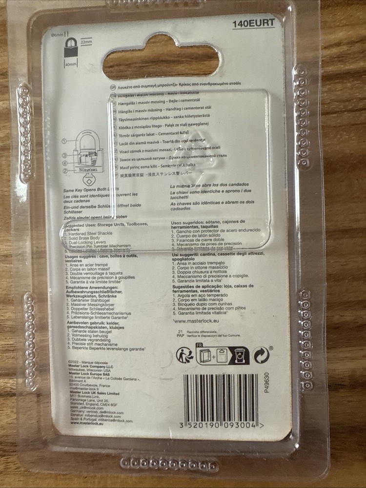 Master Lock - Solid Brass 40mm Padlock 4 Pin - Keyed Alike x 2 New In Package