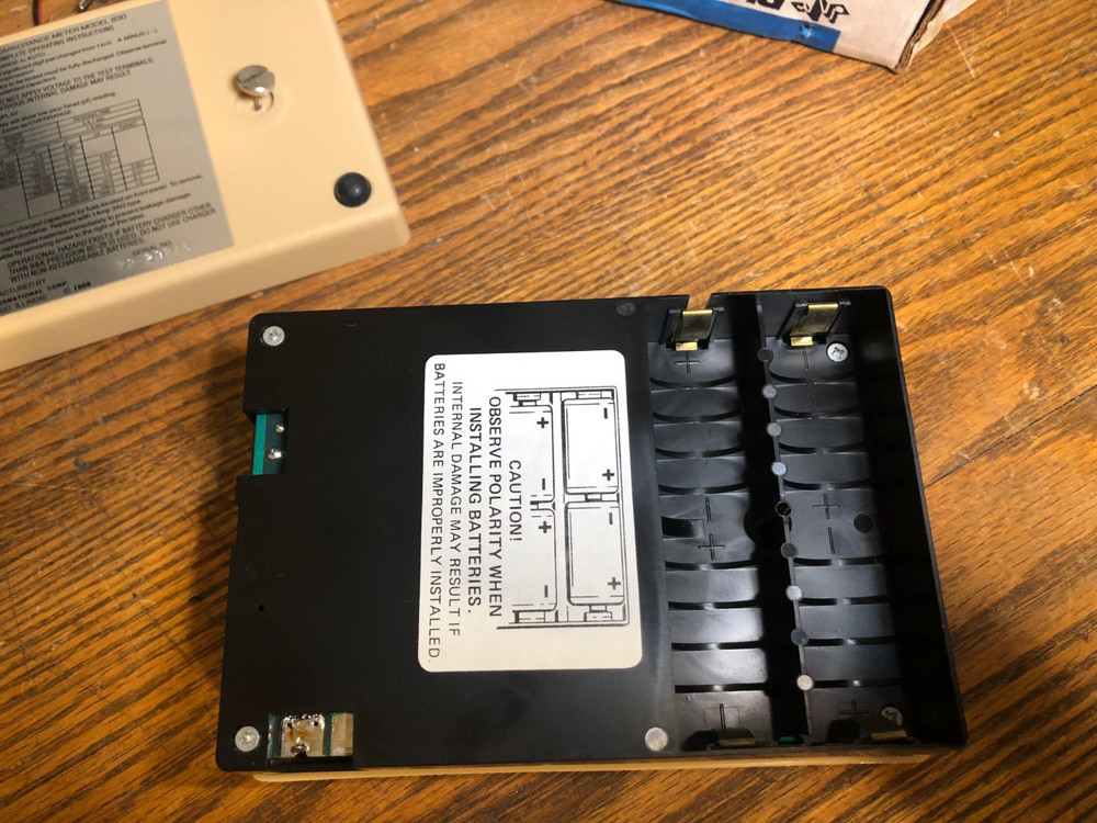 Working BK Precision 830 AUTORANGING Capacitance Meter with Original Box