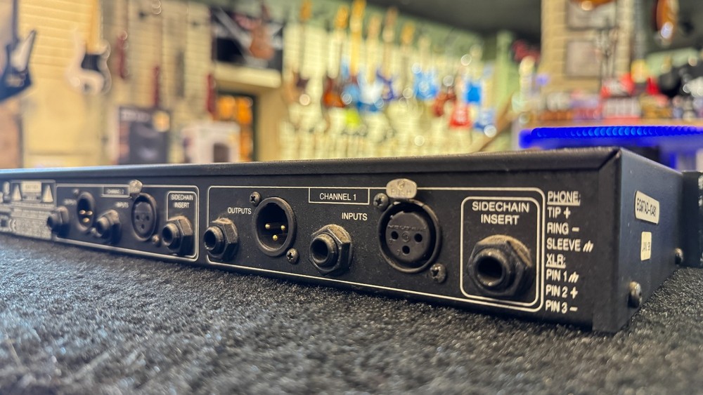 DBX 166A Rack Mounted Compressor / Limiter Rack Effect Module