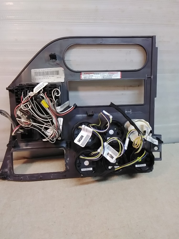 Paccar Peterbilt S64-6148-168110B6 Gauge And Switch Panel, Dash Panel