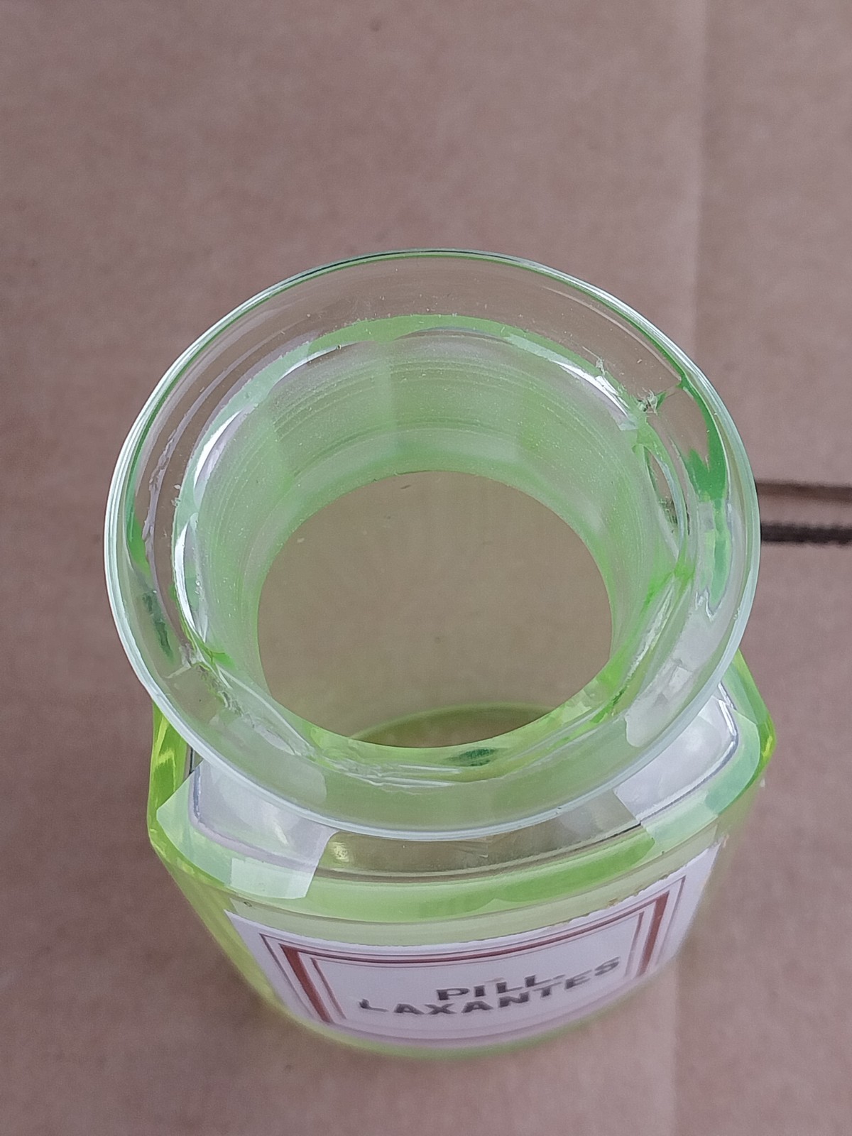 Antique Rare Uranium Glass Apothecary Chemist Pharmacy Medicine Bottle Vaseline