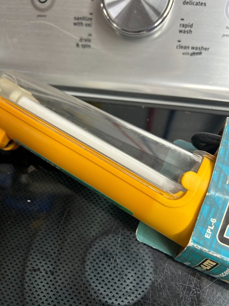 NOS (SEE PICS) ProLite EPL-6 Fluorescent Hanging hook Work Light Hand 6ft 13W