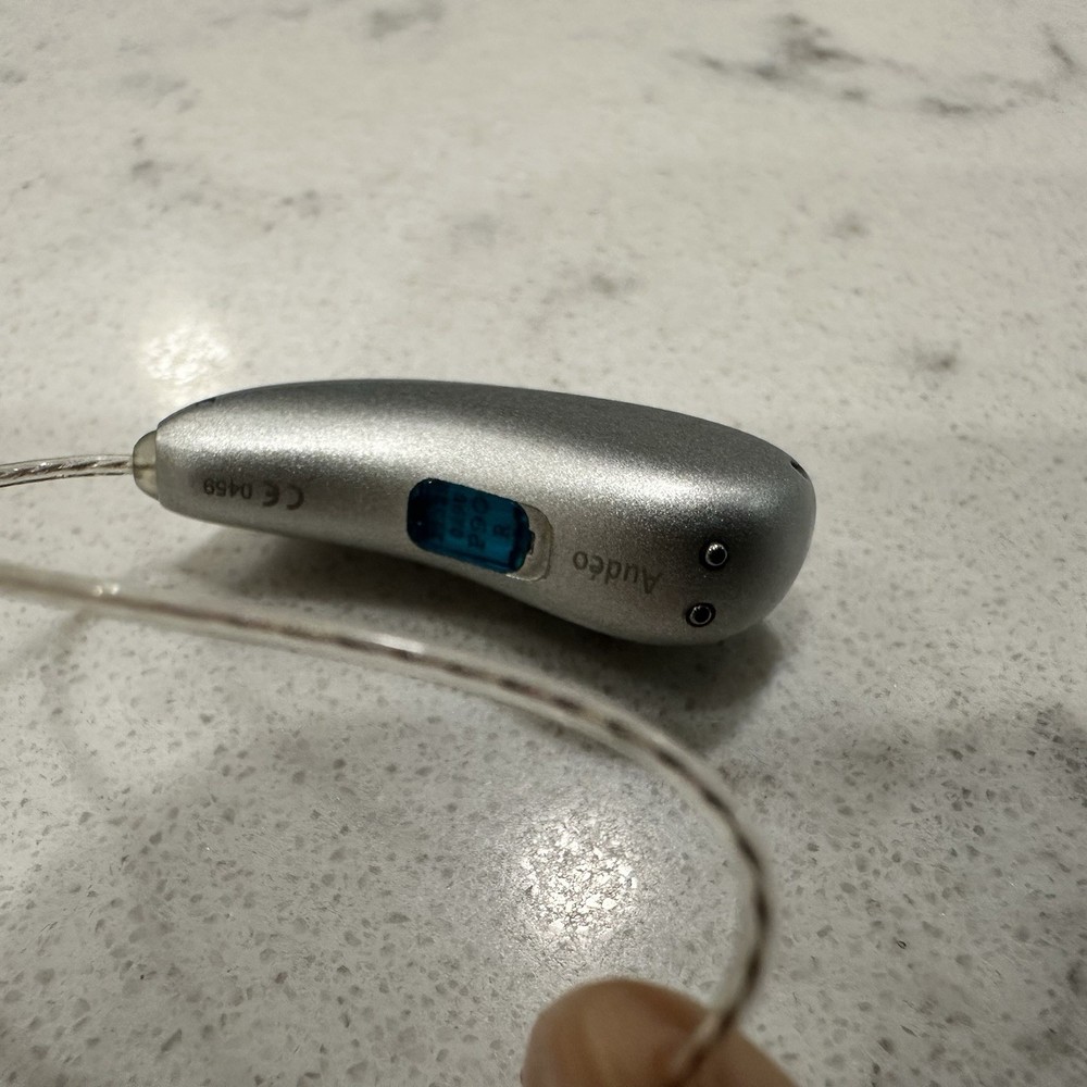 Phonak Audeo P90-R Custom Programmed With Charging Case And Paperwork Untested