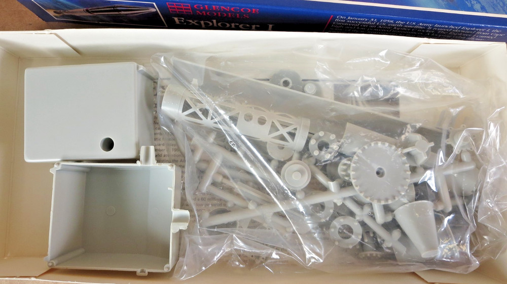 Glencoe Models No. 05901 Explorer I 1/6 Scale