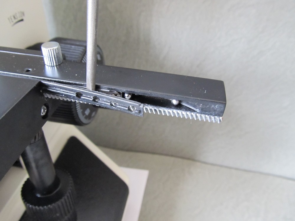 Fisher Micromaster 12-561B Binocular Microscope ***Pls Read