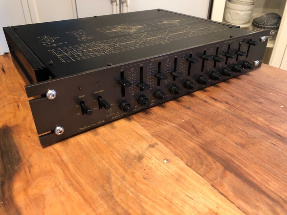 (PARTING OUT) TECHNICS 10E SH-9010 E ROUND KNOB FOR BANDWIDTH (Q) EQUALIZER