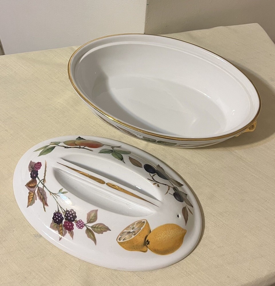Royal Worchester Evesham Tureen