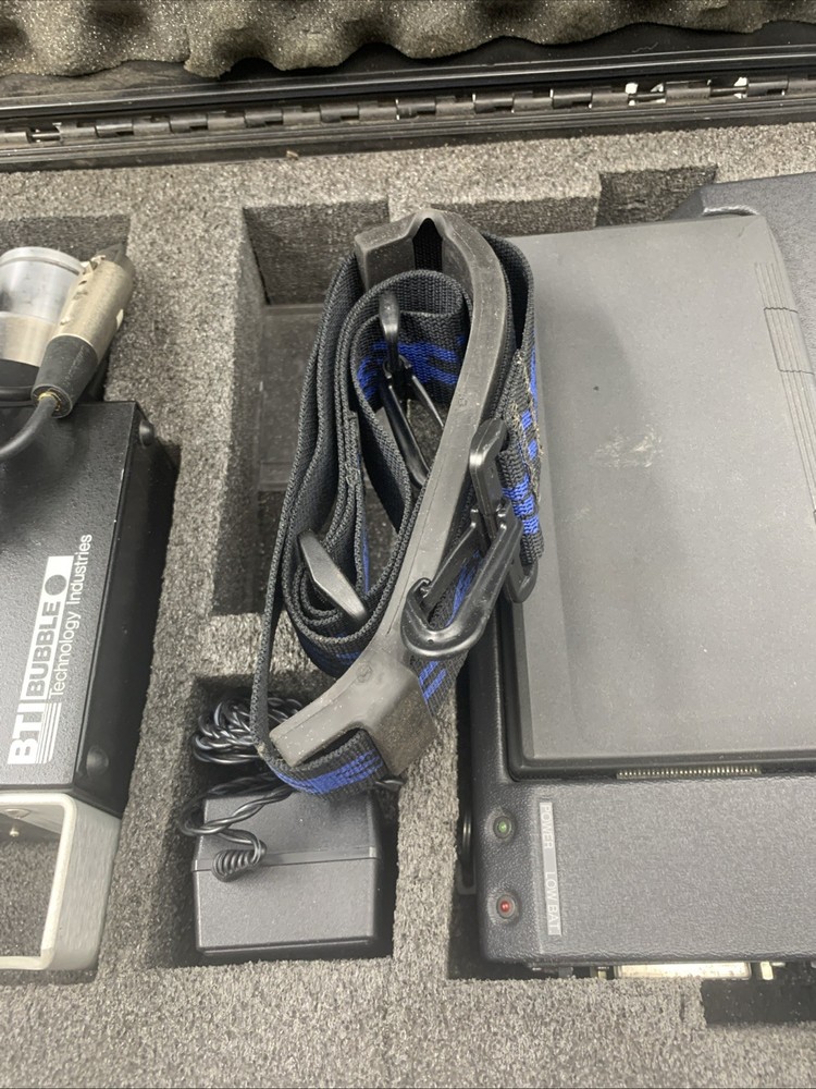 BUBBLE TECHNOLOGY Microspec-2. Includes Case.