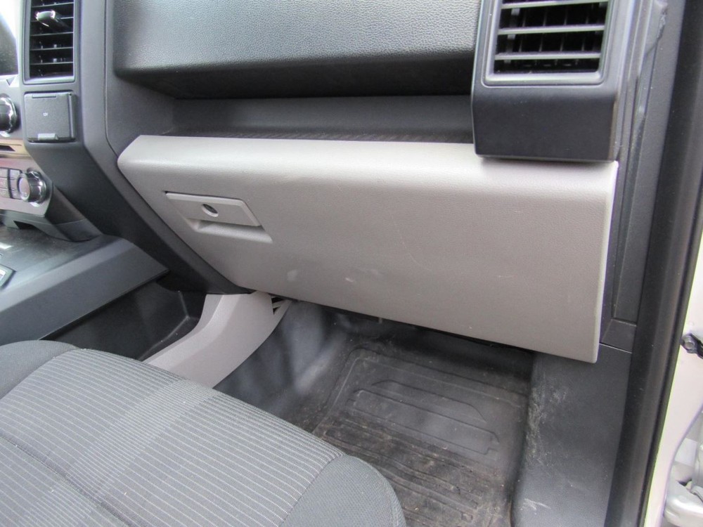 F150      2017 Glove Box 1067358