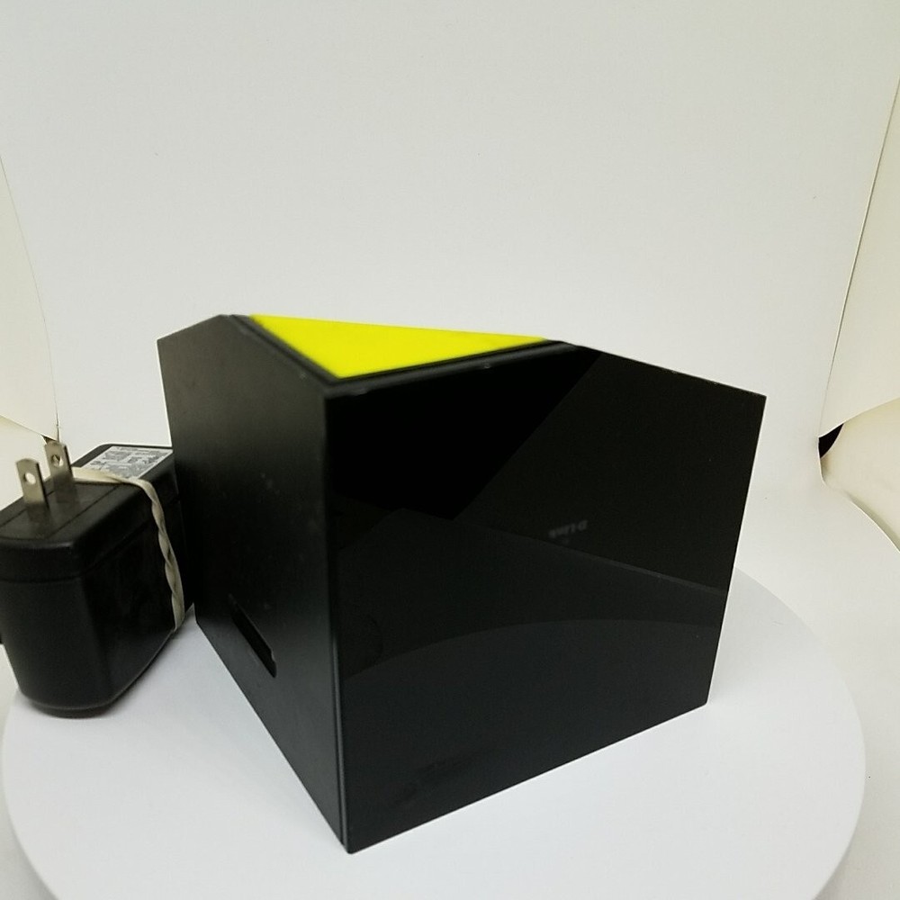 D-Link Boxee Box Digital HD Media Streamer With Adapter