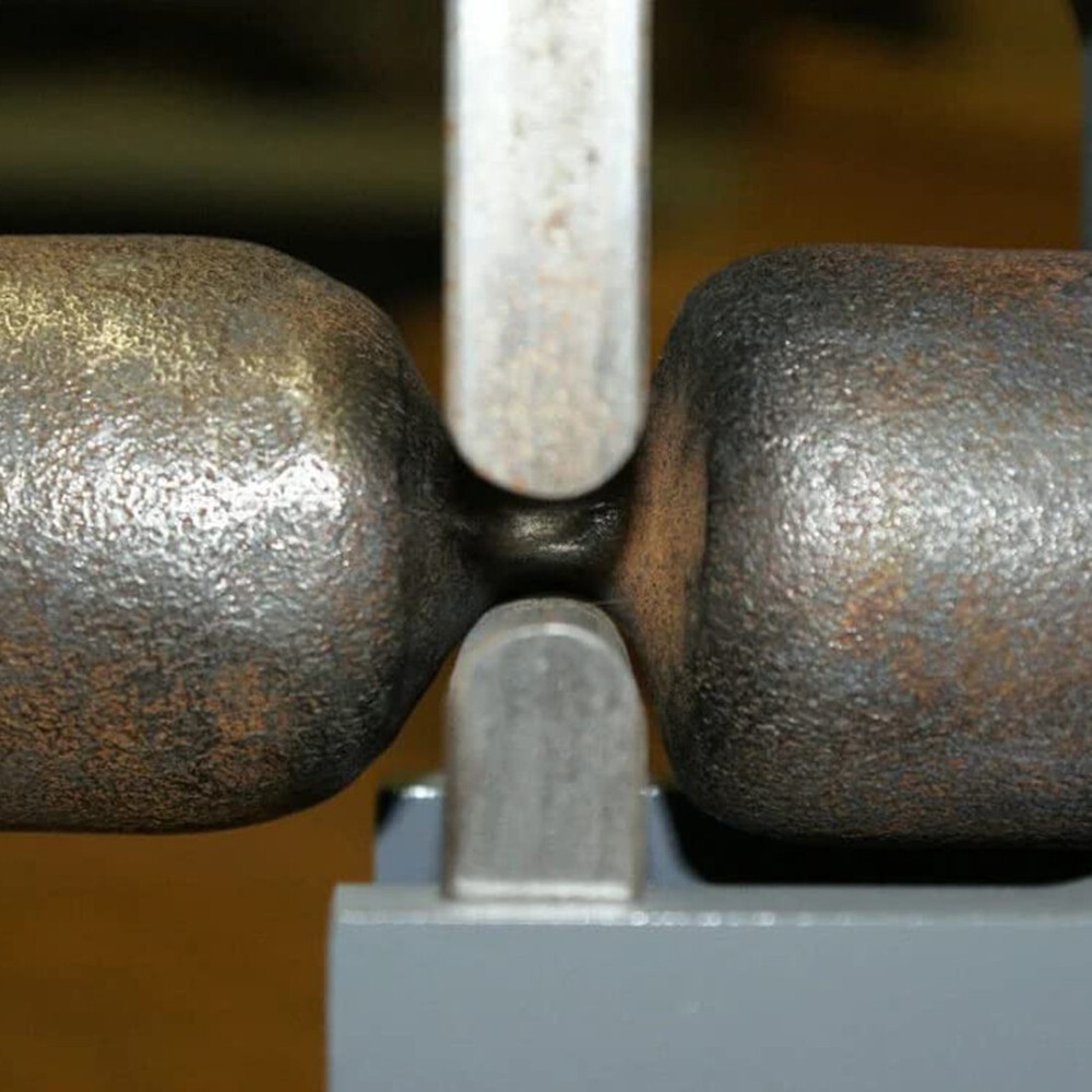 Blacksmith G2 Guillotine Tool for Round or Square Shoulders