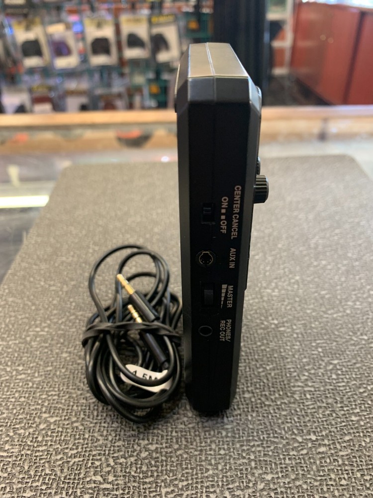 BOSS Pocket GT Guitar Multi Amp/Effects Processor W/Box and USB Cable Tested