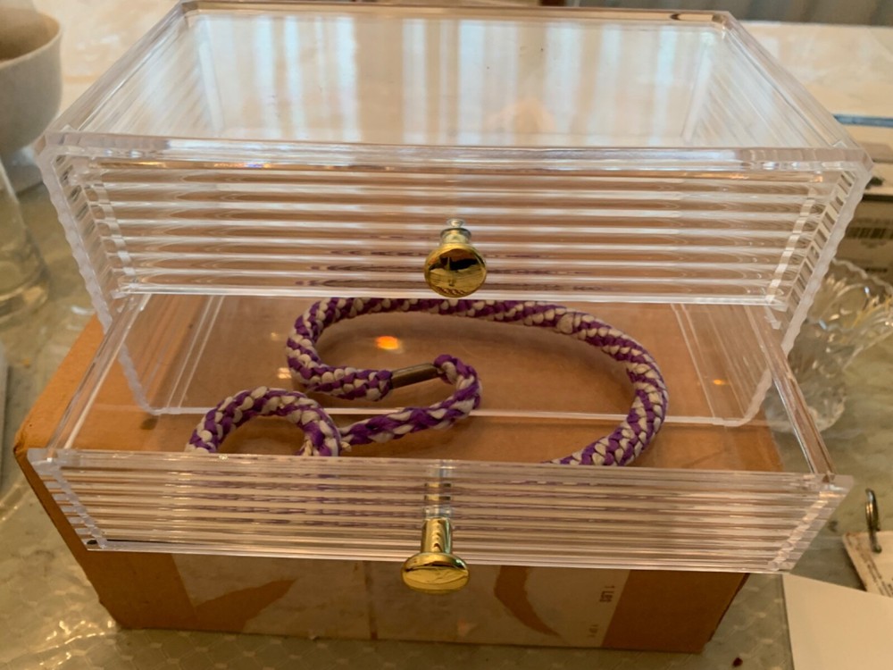 Two drawer organizing box - Hard plastic with knob