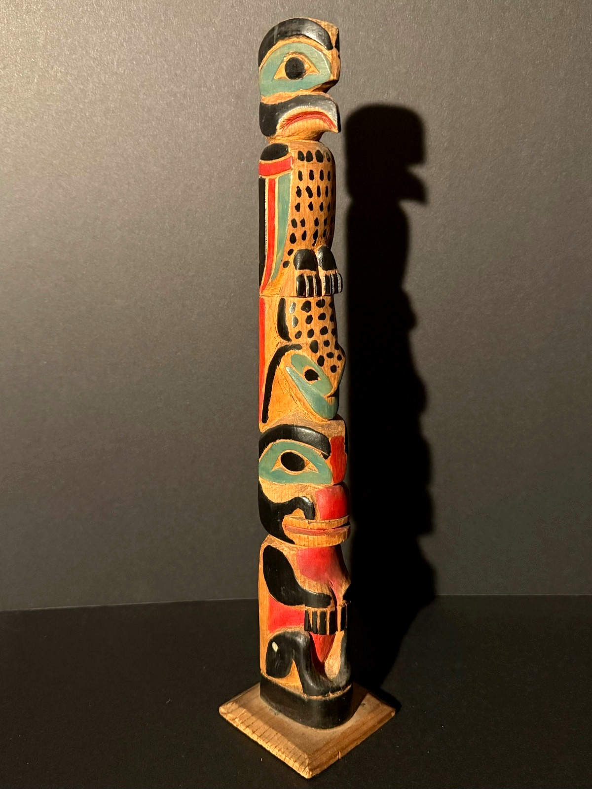 BEAUTIFUL 1930s AK/NW COAST CARVED & PAINTED CEDAR 3-FIGURE TOTEM POLE,EXCELLENT