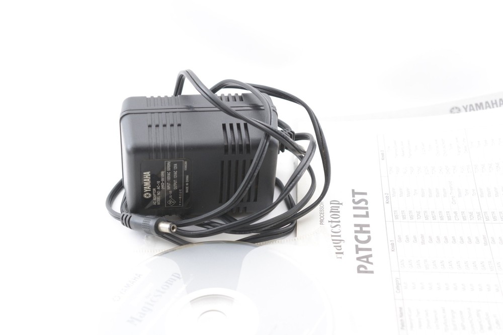 Yamaha MagicStomp UB99 USB Stereo Multi-Effects Processor Pedal w/AC Adpter