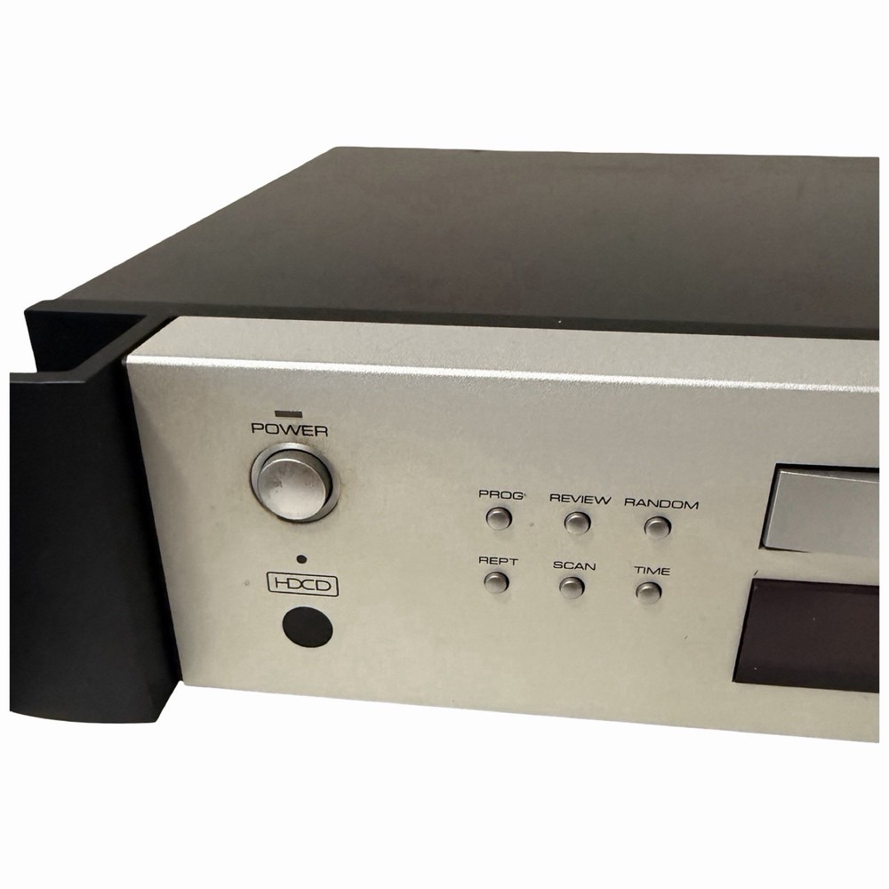 Rotel RCD-1072 CD Player