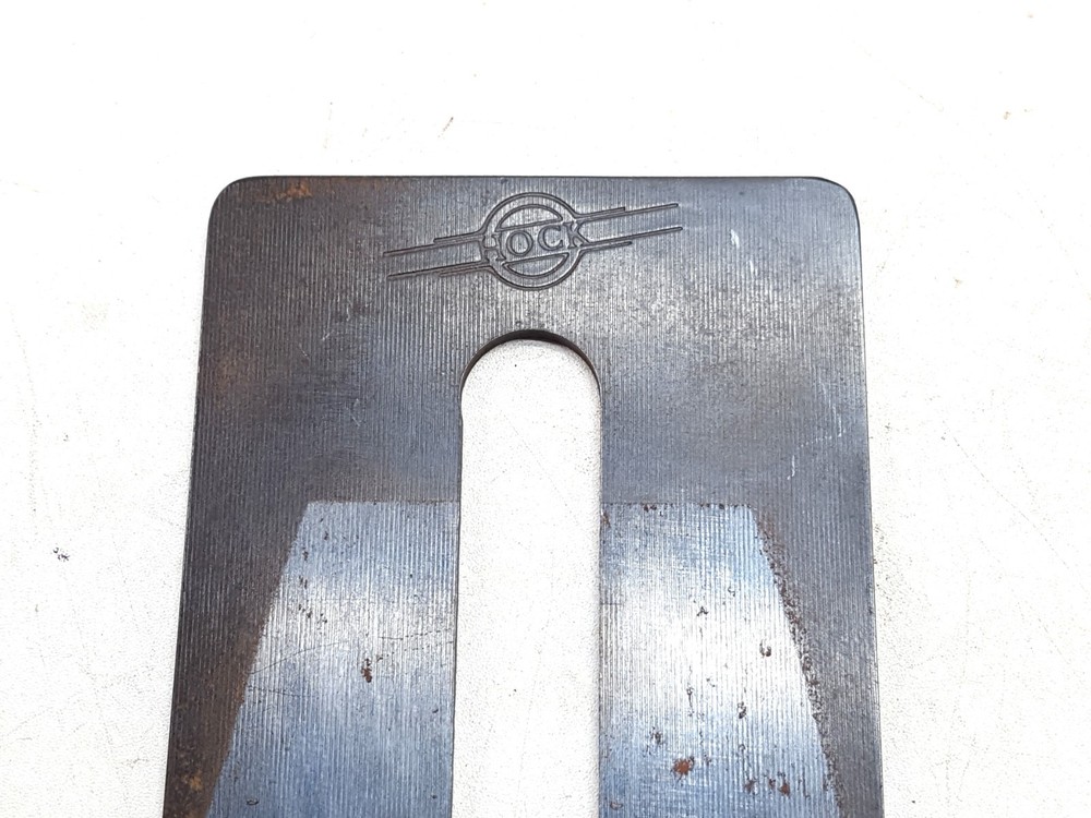 4197 Hock; Iron, 2 3/8" Wide, Sharp