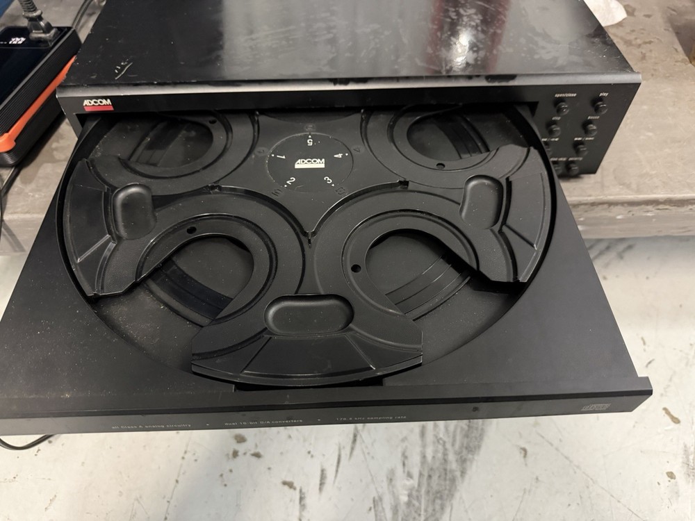 ADCOM GCD-700 5-Disc CD Compact Disc Changer - No Remote - Tested Working