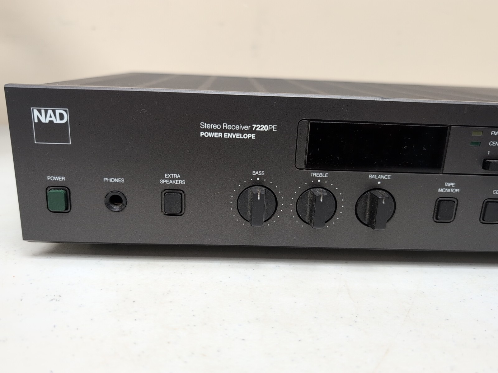 NAD 7220 PE Power Envelope AM/FM Stereo Receiver