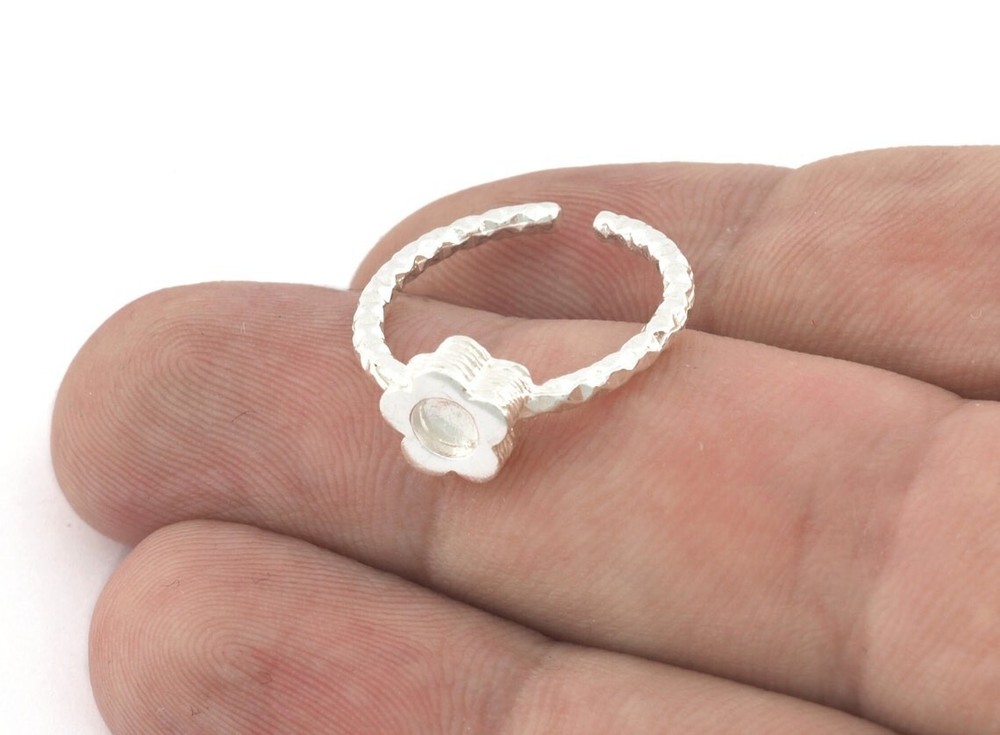 Daisy Flower Ring,Adjustable,Round Blank Bezel Setting Shiny Silver Plated 5126