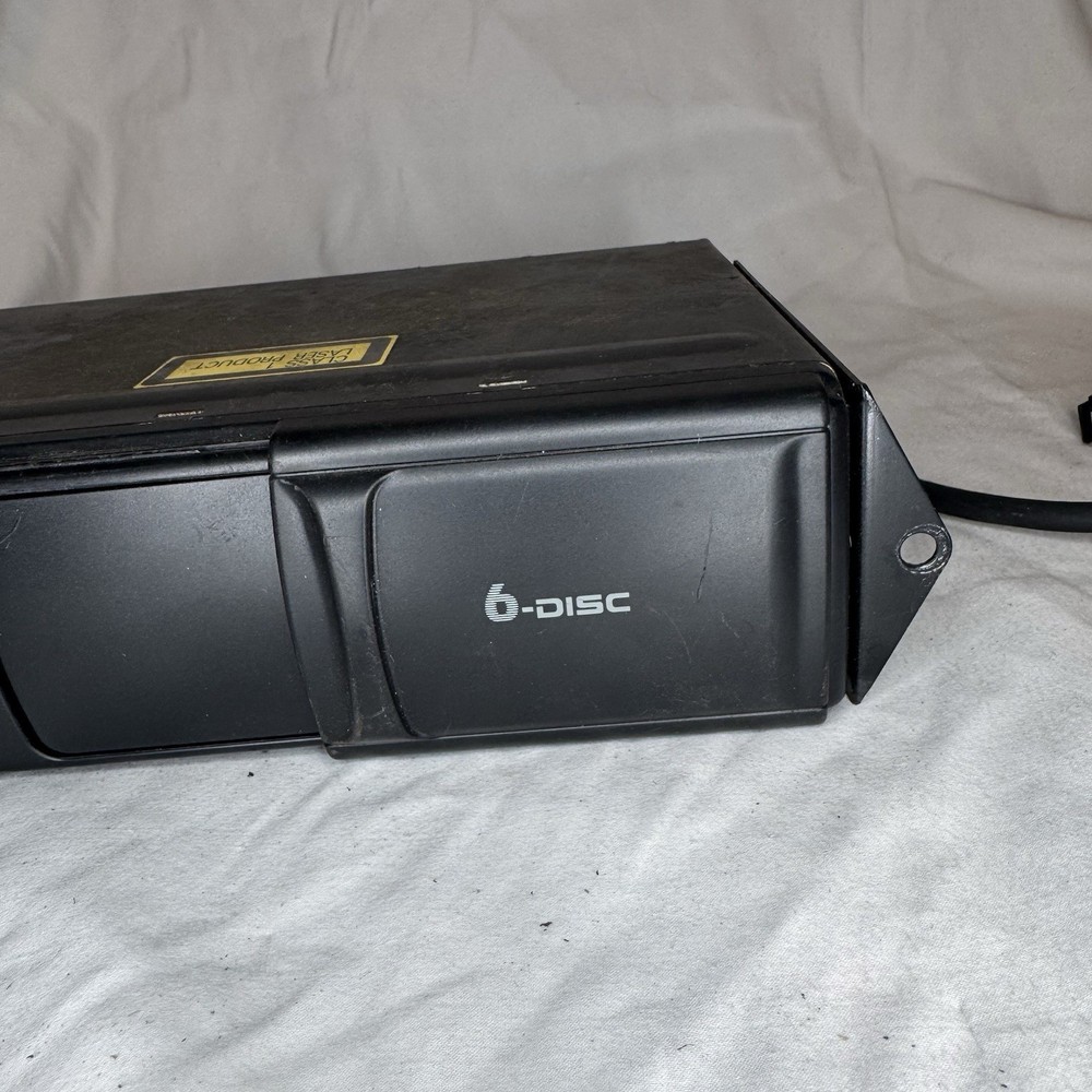 Disc 6 Disc CD DVD DISK changer Untested